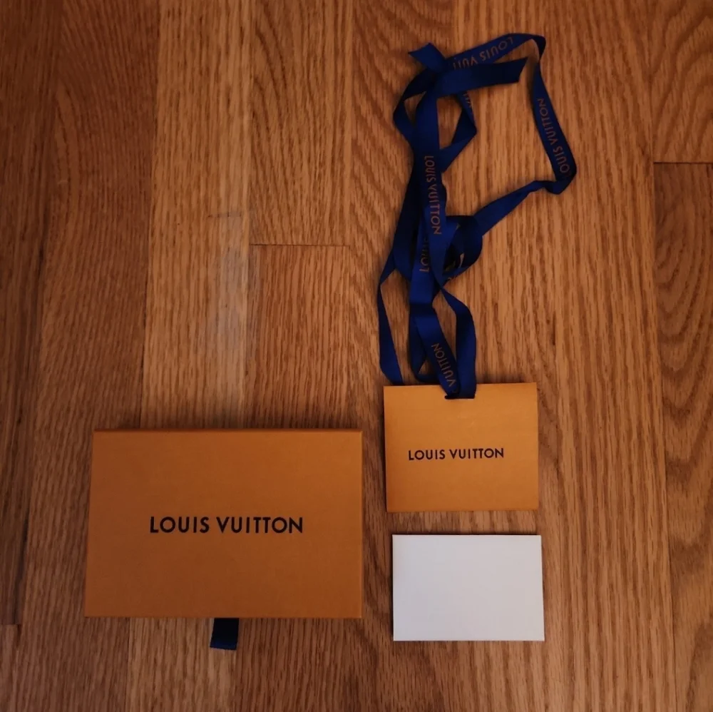 Louis Vuitton Box, Message Card & Ribbon 5.5" x 3.5" - Picture 1 of 5